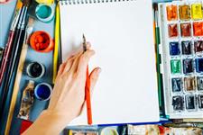 Voluntario/a para taller de pintura o dibujo