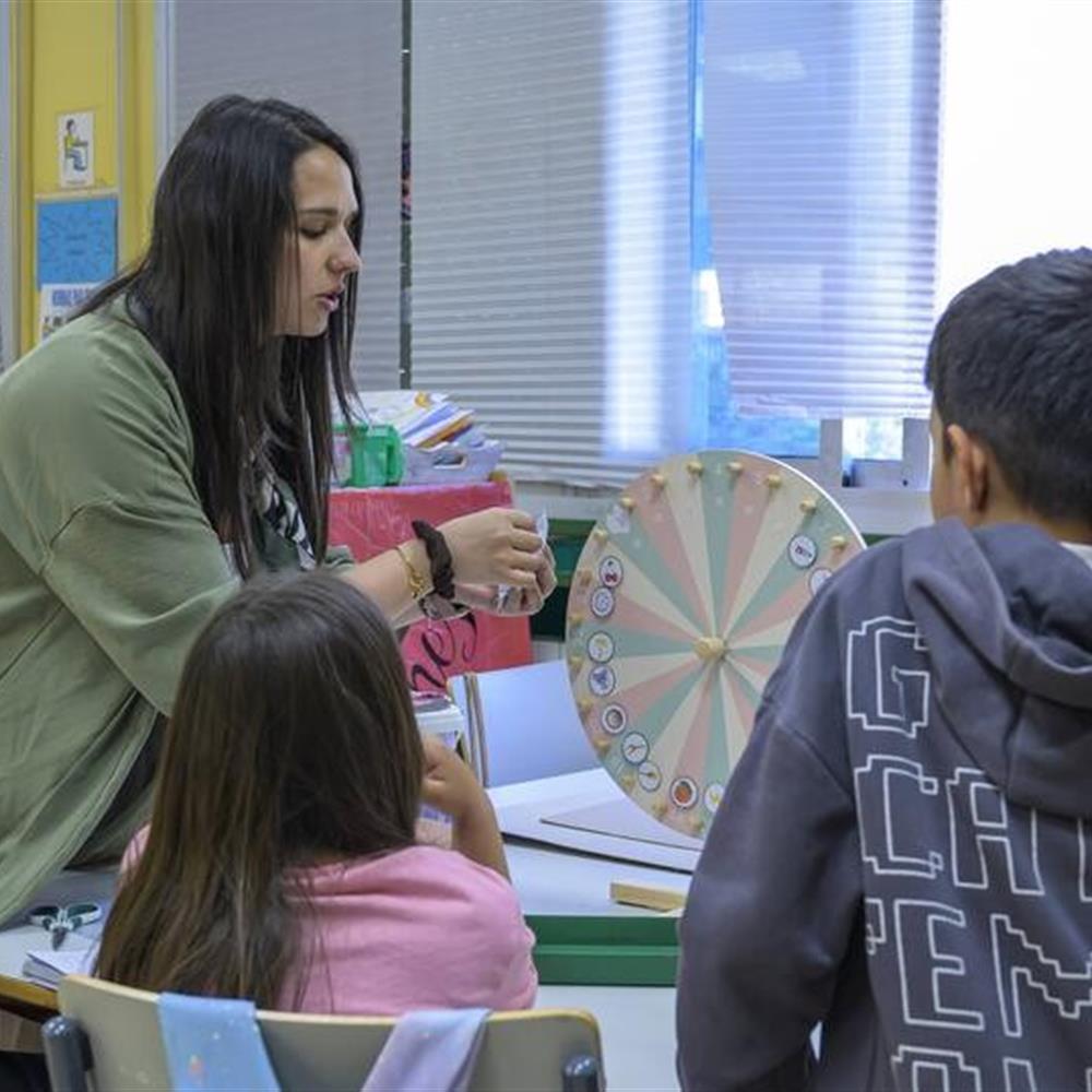 Apoyo escolar con niños/as y adolescentes