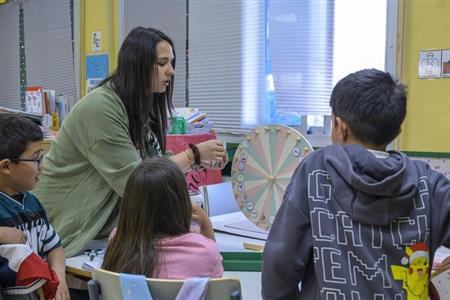 Apoyo escolar con niños/as y adolescentes