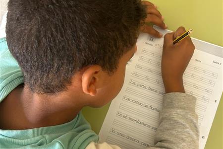 Voluntariado de apoyo escolar con infancia y adolescencia en torrent