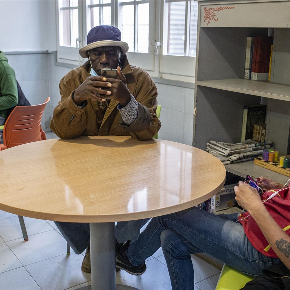 Centre obert amb persones sense llar