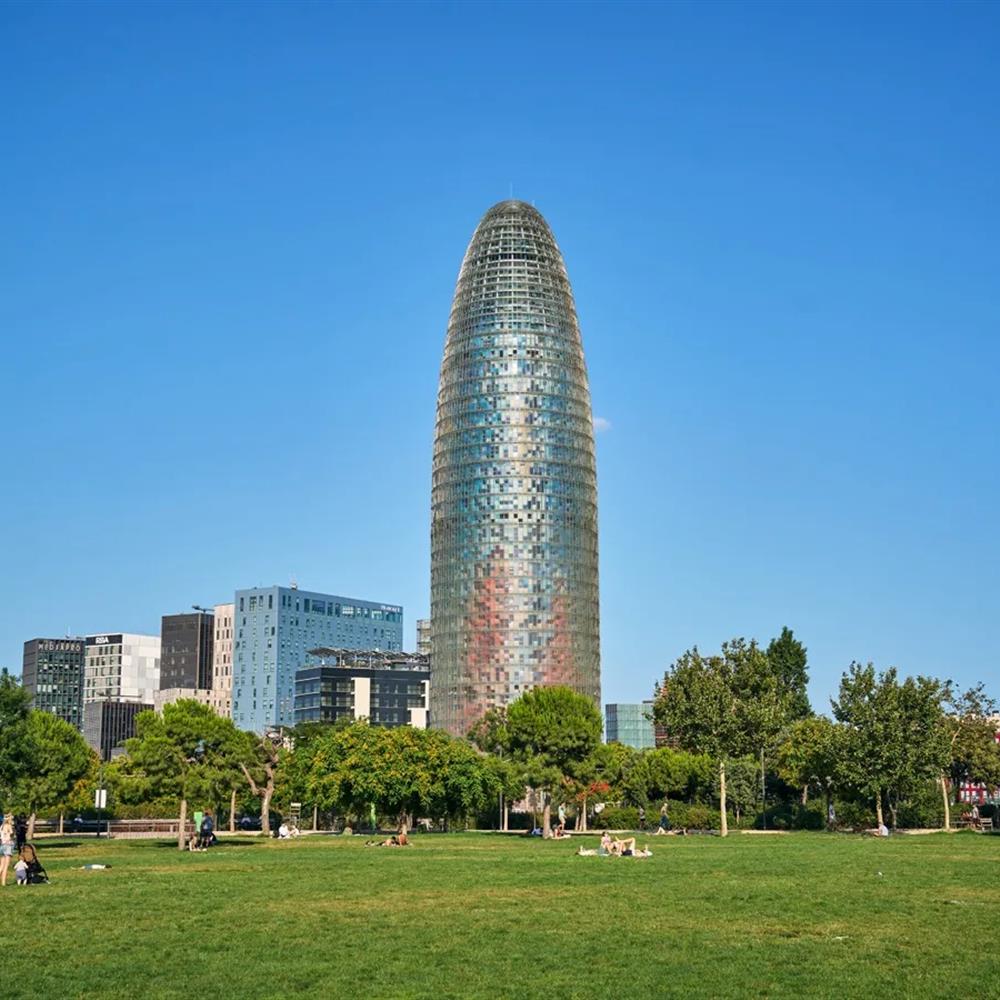 Acompañanos a la torre agbar!