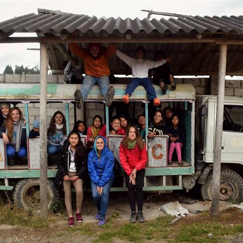 ¡Últimas plazas! microproyecto universitario: Ecuador, educación con población indígena