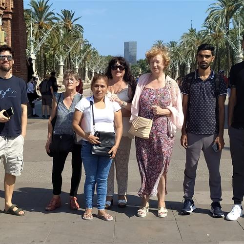 Classes de català bàsic a persones migrades