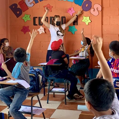 Voluntariado enseñando inglés en el lago atitlán (Guatemala)