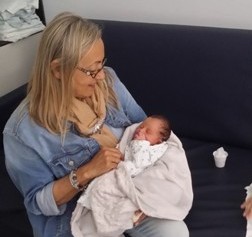 Personal de apoyo que realicen una labor de madrina