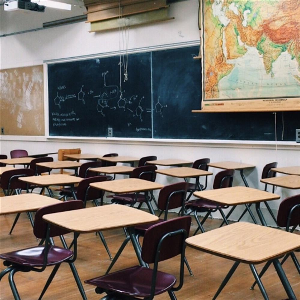 Profesor/a de castellano para mujeres de habla no hispana 